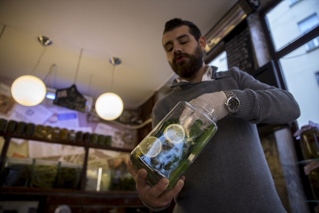 Kış sofralarını süsleyen turşunun püf noktaları